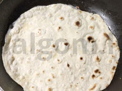 Greitas pusryčių receptas su lavašu, sūriu ir kiaušiniu Žingsnis 3