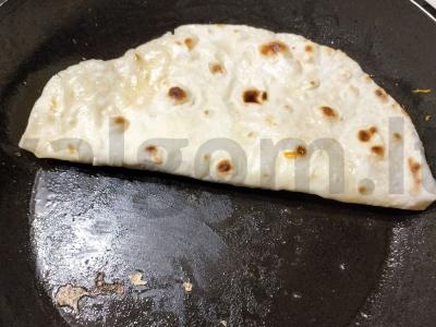 Greitas pusryčių receptas su lavašu, sūriu ir kiaušiniu Žingsnis 6