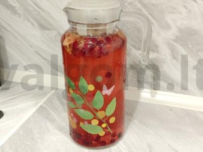 Spanguolių gėrimas su liepa Žingsnis 5