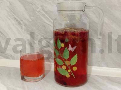 Spanguolių gėrimas su liepa pagrindine nuotrauka