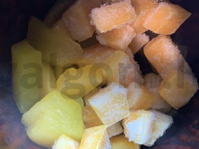 Moliūgų košė su perliniu miežiu puode Žingsnis 1