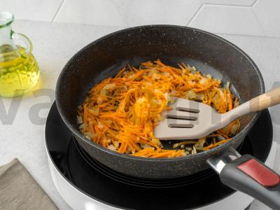 Troškintas menkė grietinėje Žingsnis 3