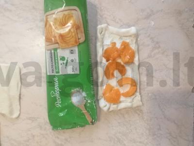 Sluoksniuoto tešlos pyragas su rikota ir abrikosais Žingsnis 2