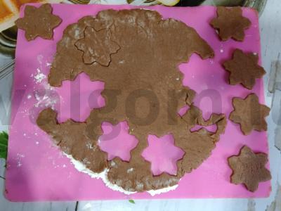 Imbieriniai žvaigždžių sausainiai Žingsnis 5