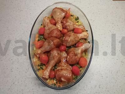 Vištienos kojos, keptos su daržovėmis Žingsnis 4