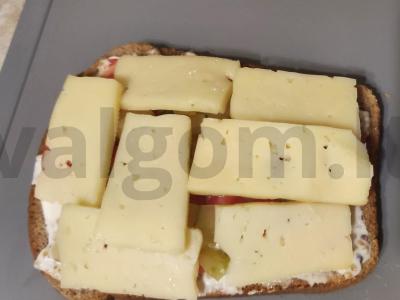 Daržovių karštas sumuštinis Žingsnis 3