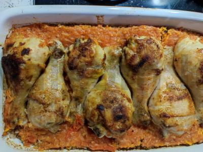 Grikių košė, kepta orkaitėje su vištienos blauzdomis pagrindine nuotrauka