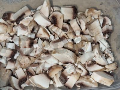 Greita makaronų patiekalas su grybais ir sūriu Žingsnis 2