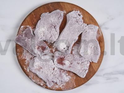 Jautienos kepenys miltuose Žingsnis 4