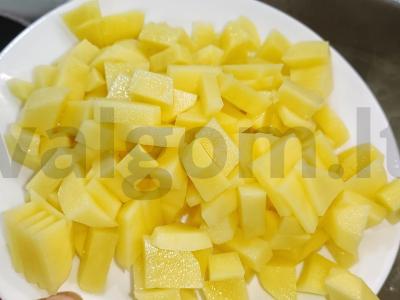 Daržovių sriuba su salierais ir kalakutiena Žingsnis 3