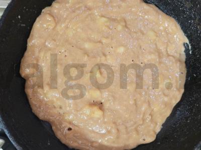 Švelnus bananų-šokolado blynelis su sūriu Žingsnis 4