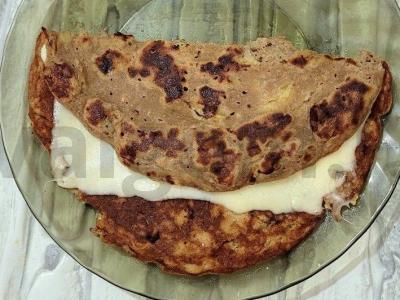 Švelnus bananų-šokolado blynelis su sūriu pagrindine nuotrauka