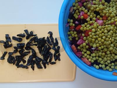 Vinegretas su džiovintais abrikosais Žingsnis 4