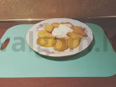 Kaimiški bulvės miltuose su svanų druska pagrindine nuotrauka