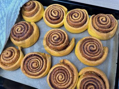 Moliūgų-apelsinų cinamoniniai bandelės Žingsnis 6