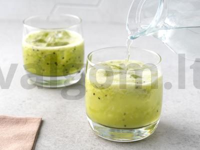 Nealkoholiniai kokteiliai su kiviais ir ananasais Žingsnis 4