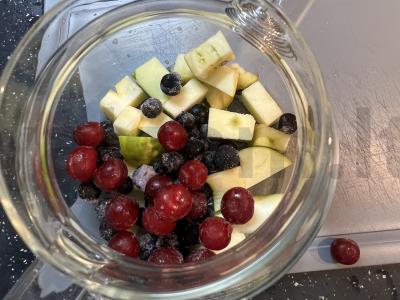 Juodasis arbata su kriaušėmis ir uogomis Žingsnis 4