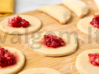 Koldūnai su braškėmis ir vyšniomis garuose Žingsnis 5