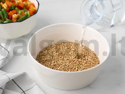 Žalioji grikių košė su daržovėmis Žingsnis 1