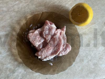 Kiauliena po sūriu su sezamo sėklomis Žingsnis 3