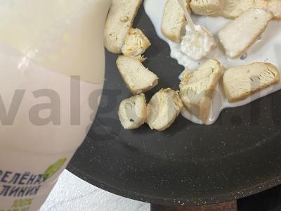 Makaronai su karčiu ir pieno padažu Žingsnis 3