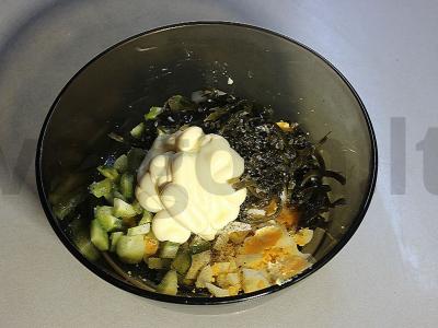 Jūros dumblių salotos su kiaušiniais ir mikrožalumynais Žingsnis 5