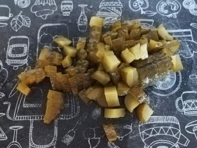 Olivje su žaliais žirneliais Žingsnis 3