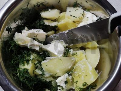 Bulvės su feta sūriu ir žolelėmis Žingsnis 4