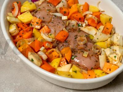 Kepta vištiena su šakniavaisiais Žingsnis 6