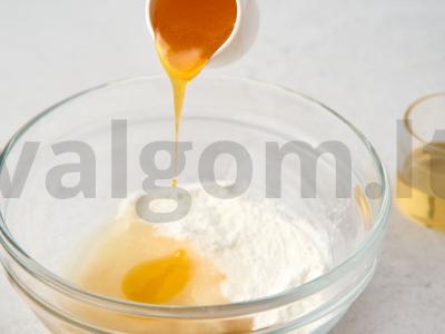 Paprastas vyšnių pyragas Žingsnis 2