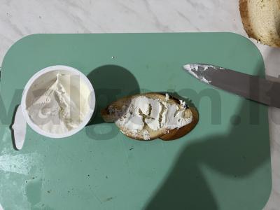 Krustiniai užkandžių tostai su raudona žuvimi Žingsnis 7