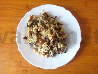 Pšeno su grybais ir vištiena pagrindine nuotrauka