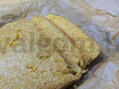 Be glitimo kukurūzų duona pagrindine nuotrauka