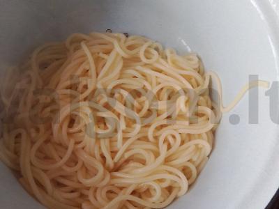 Spagečiai su krevetėmis ir grybais grietinėlės padaže Žingsnis 7