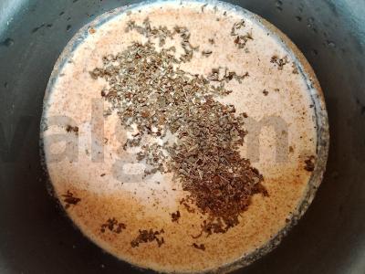 Spagečiai su krevetėmis ir grybais grietinėlės padaže Žingsnis 9