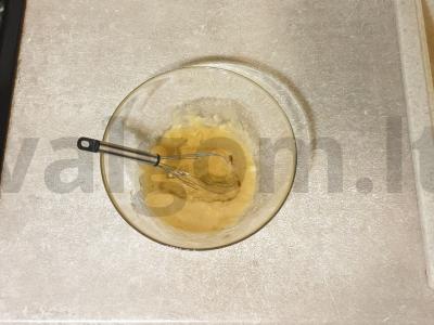 Bananų keksiukai be kiaušinių ir pieno produktų Žingsnis 2