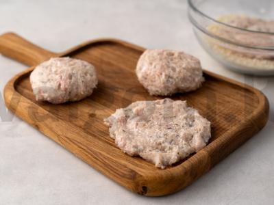 Kotletai burgeriams kaip „McDonald's“ Žingsnis 5