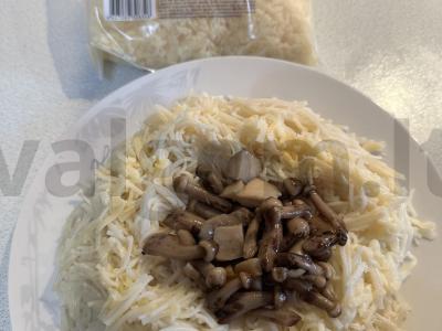 Itališka makaronų su sūriu, alyvuogių aliejumi ir marinuotais grybais Žingsnis 6