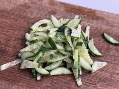 Salotos su kalmarais ir agurkais Žingsnis 4