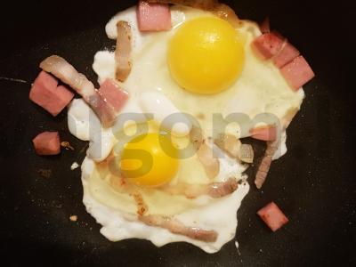 Skani skramblių su bekonu ir sūriu Žingsnis 3