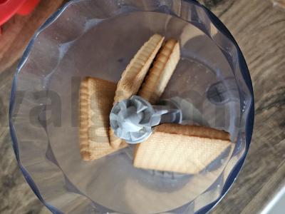 Sūrio pyragas be kepimo su braškių džemu Žingsnis 1