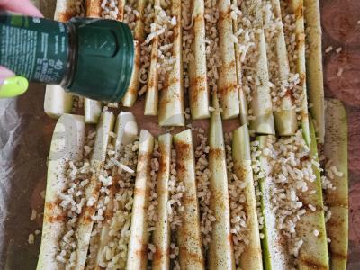 Cukinijų valtelės su sūriu ir česnaku Žingsnis 4