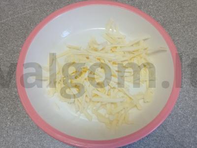 Skrudinti vištienos nagetai sūrio paniravime Žingsnis 1