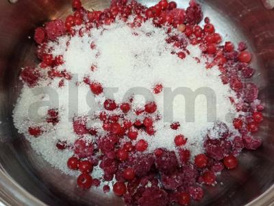 Šaldytų uogų kompotas Žingsnis 2