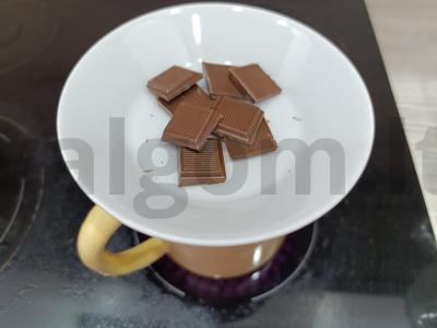 Džiovinti vaisiai su anakardžiais šokolade desertui Žingsnis 1