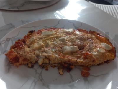 Omletas su lydytu sūriu pagrindine nuotrauka