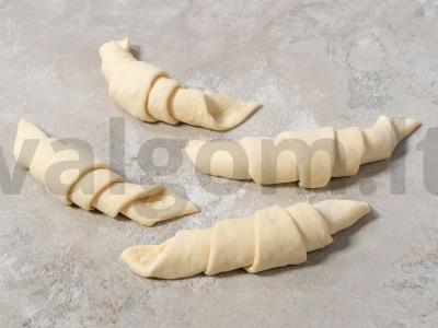 Kruasanai iš paruošto sluoksniuoto tešlos Žingsnis 3