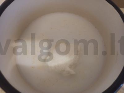 Pieninė manų košė su varške ir riešutais Žingsnis 4