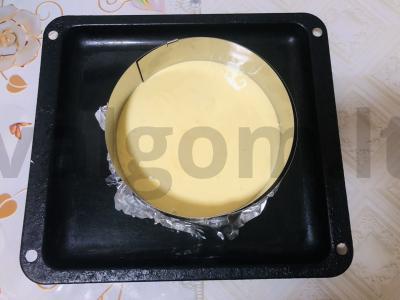 Biskvitinis tortas su karamele ir lazdyno riešutais Žingsnis 5