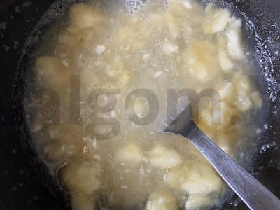 Banano gabaliukų kisielius Žingsnis 2